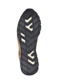 Gummi-Schuhsohle mit tiefem Profil, bestehend aus einer Kombination von braunen und pinken strukturierten Segmenten sowie weißen Akzenten. Größe 41 angegeben.