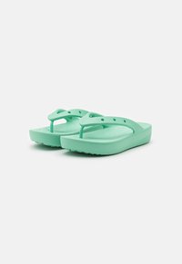 Crocs CLASSIC PLATFORM FLIP  - Infradito da bagno - jade stone