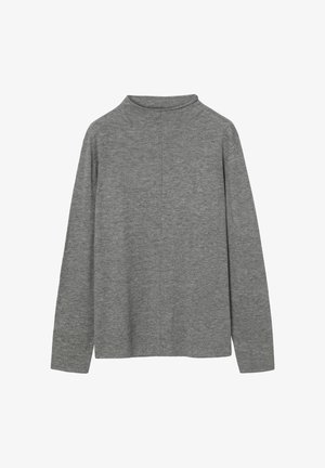 Pull en maille gris à manches longues avec un col rond haut et une couture verticale subtile au centre devant.
