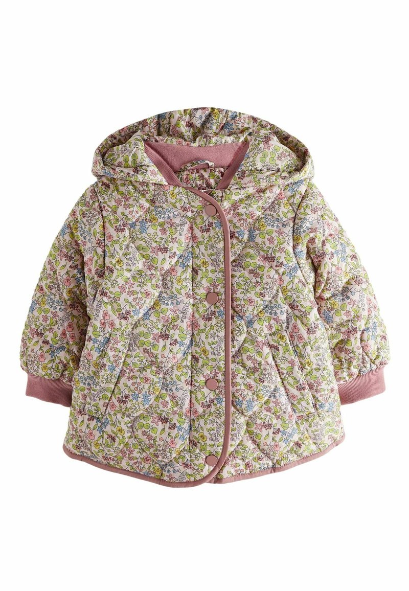 Veste matelassée avec un motif floral en rose, vert et bleu. Comprend une capuche, une bordure contrastante rose et une fermeture à boutons. Texture douce.