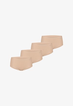 Cztery beżowe bezszwowe damskie majtki w stylu hipsterskim ułożone ukośnie na białym tle.