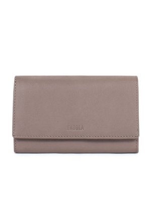 Portefeuille en cuir taupe avec bords cousus et logo "FAGOLA" embossé centré sur le rabat avant.