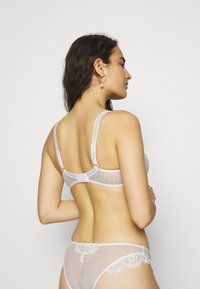 Passionata MADDIE AUSSENTRÄGER - Reggiseno con ferretto - weiß