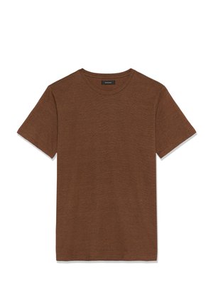 Ruskea pyöreäkauluksinen t-paita, joka on valmistettu pehmeästä, teksturoidusta materiaalista. Lyhyet hihat ja rento istuvuus, yksinkertaisella, koristamattomalla designilla.