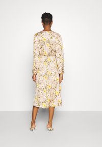 VILA Denní šaty - pink