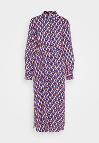 Langes Hemdkleid mit einem geometrischen Muster in Blau, Pink, Orange und Braun auf dunklem Hintergrund. Mit Kragen und tailliertem Gürtel.