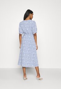 Glamorous WRAP AROUND MIDI DRESS WITH TIE AND SLEEVES - Vestido de dia - blue