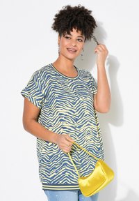 MIAMODA CREW NECK ZEBRA  - Camiseta estampada - pale yellow