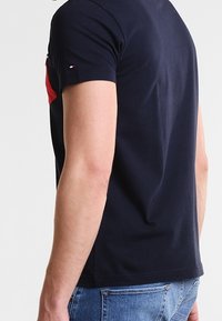 Tommy Hilfiger T-shirt imprimé - dark blue