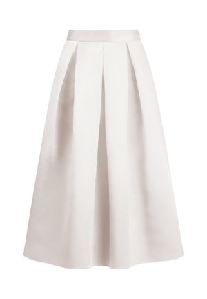 Weißer, hoch taillierter Midirock mit vorne umgekehrten Falten und A-Linien-Silhouette vor einfachem Hintergrund.