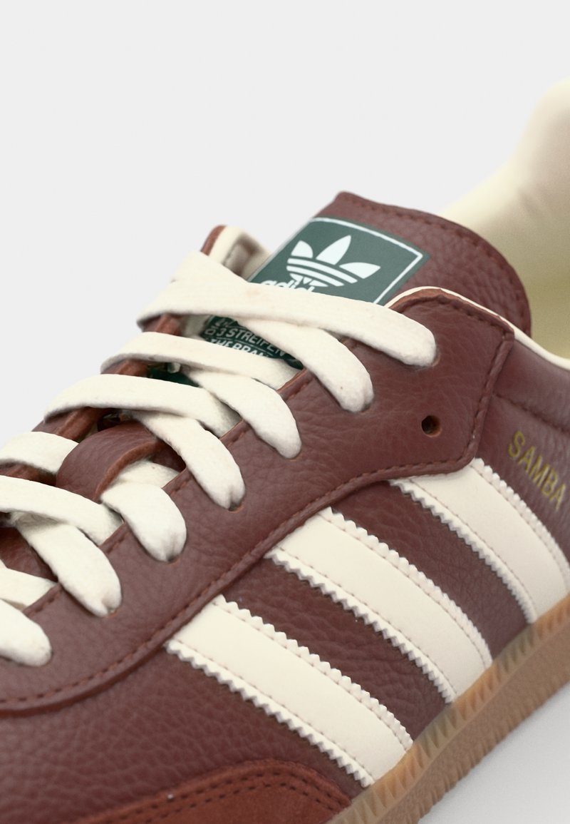 adidas gazelle silver green womens adidas - Samba '62 - Brown/Off White-Gum main image 1