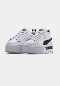 Puma MAYZE - Tenisice za trening - white/black