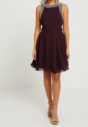 Lace & Beads Petite Cocktailkjole / festkjole - purple
