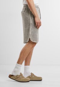 Urban Classics WASHED PIPED - Tepláky - steelgrey