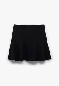 Sort miniskirt med flared beklædning og diskrete lodrette sømme, vist fladt på en hvid baggrund.