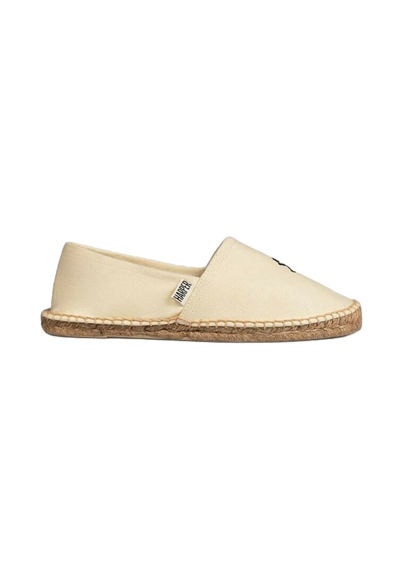 Espadrilles de lona beige con punta redonda y suela de yute, que presentan una pequeña etiqueta con la inscripción "HARPER" en el lateral.