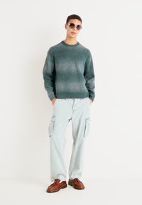 Abercrombie & Fitch WARM HANDED OVERSIZED  - Stickad tröja - green spacedye