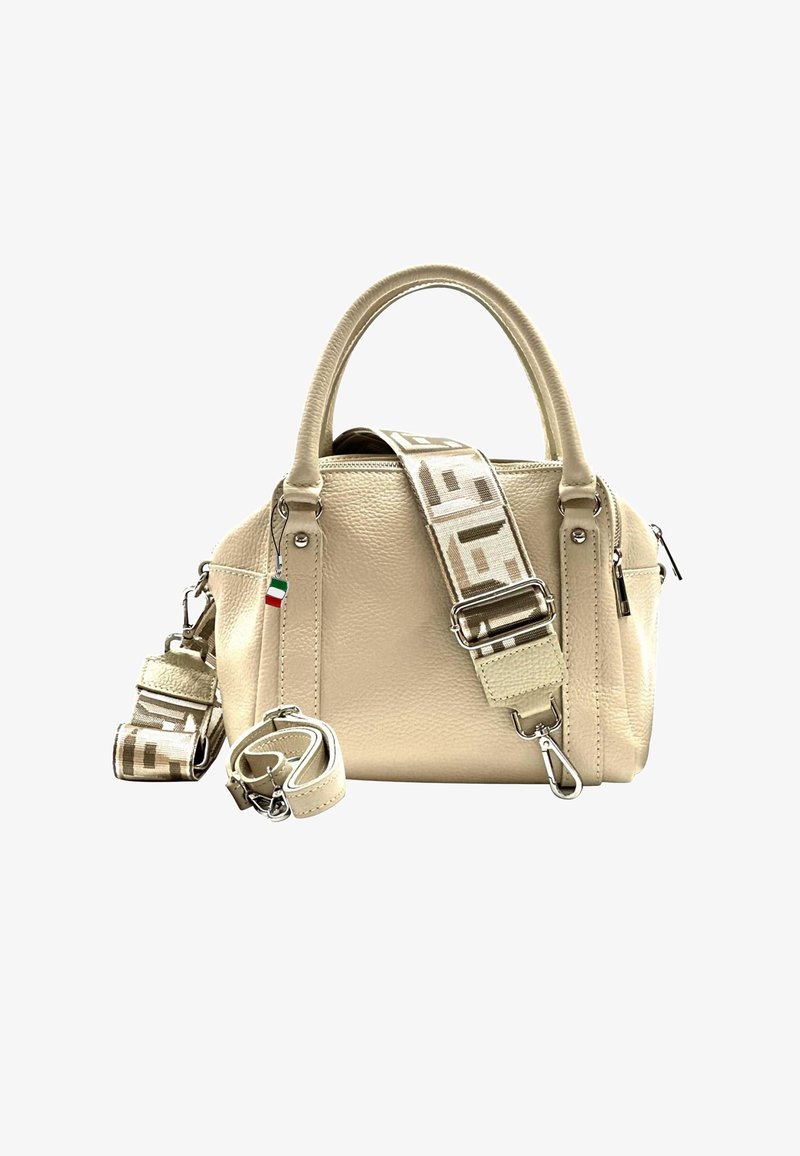 Beige leren handtas met dubbele handgrepen en een patroon verstelbare schouderriem. Voorzien van zilveren hardware en een rood, wit en groene label.