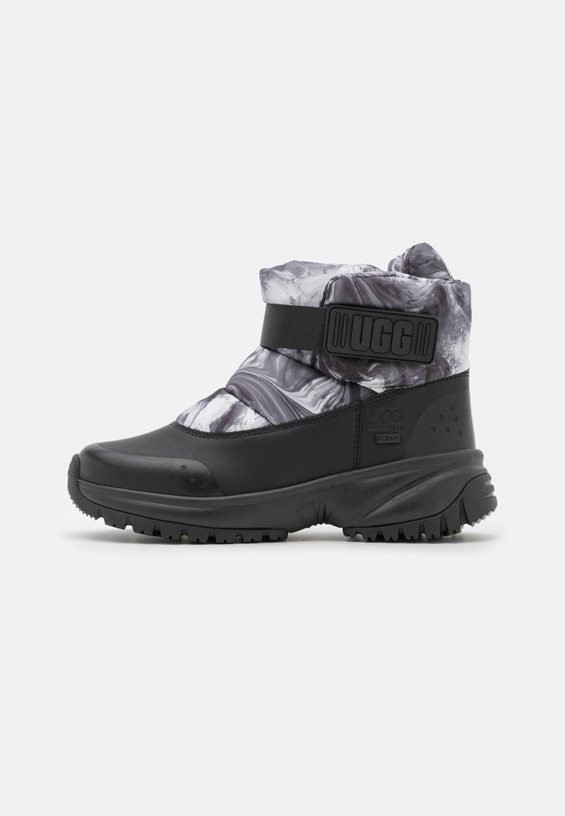 UGG Botas para la nieve - black