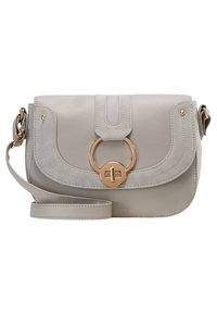 Szara skórzana torebka crossbody z zaokrąglonym klapem, złotą okrągłą metalową częścią i regulowanym paskiem. Posiada gładką powierzchnię i minimalistyczny design.