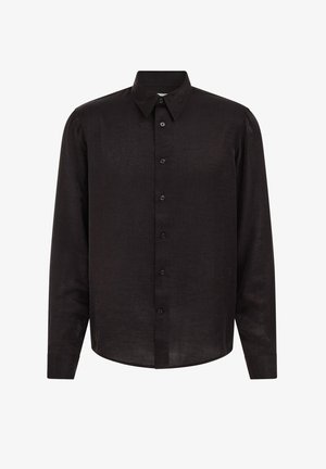 Schwarzes Langarm-Hemd mit Knopfleiste, Standardkragen, geknöpften Manschetten und leicht abgerundetem Saum, auf einem weißen Hintergrund präsentiert.
