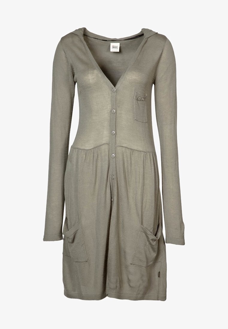 Vestito con maniche lunghe e cappuccio in tessuto grigio chiaro con chiusura a bottoni, una tasca frontale e due tasche laterali. Tessuto morbido, sagoma svasata.