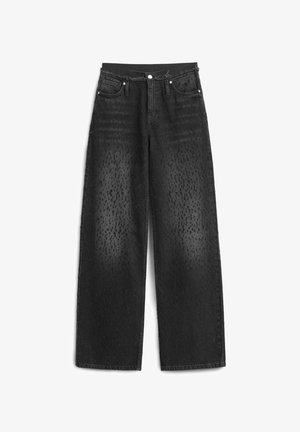 Czarne dżinsy o szerokich nogawkach z teksturowaną powierzchnią, z subtelnymi wzorami wyblakłymi, pięcioma kieszeniami, zapięciem na guzik i postrzępioną linią talii.