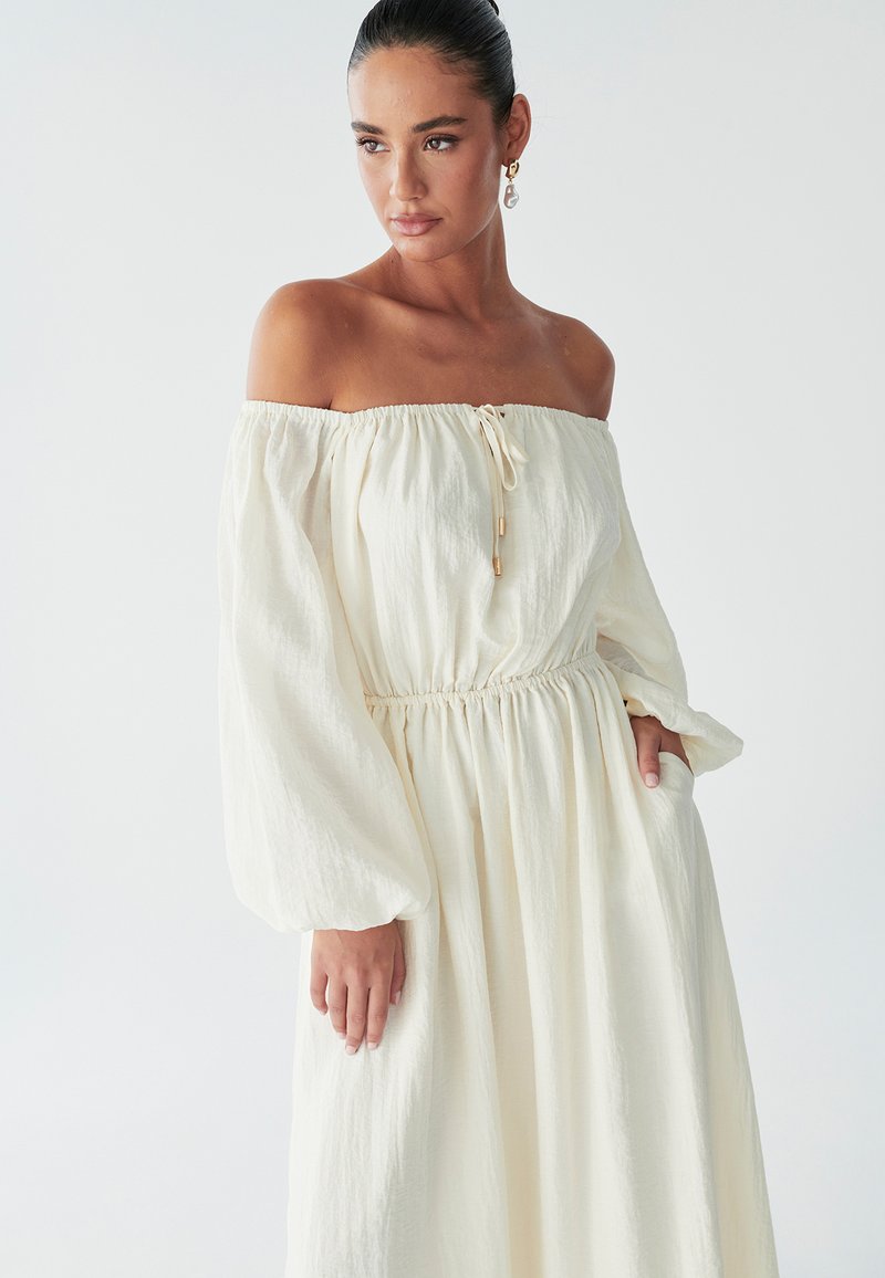 BWLDR GEORGIE - Maxi dress - off white/white - Zalando.ie
