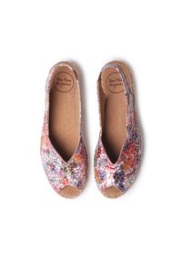 Espadrillas floreali multicolori con punte aperte, dotate di una tomaia con motivo, suole in giuta intrecciata e un rivestimento interno beige chiaro.
