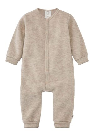 Weicher beiger Babystrampler mit langen Ärmeln, Druckknöpfen vorne und gerippten Bündchen an Ärmeln und Beinen.