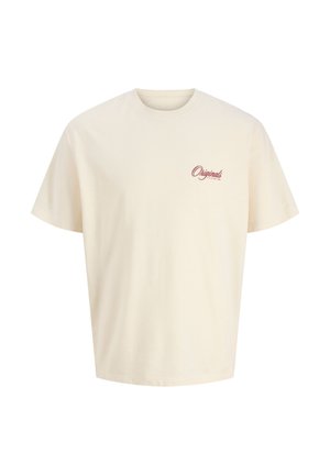 Creme kortærmet t-shirt med lille rød "Originals" tekst på venstre bryst og rund halsudskæring.