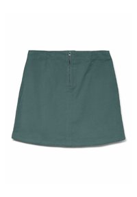 Jupe verte côtelée avec une fermeture éclair à l'avant. Forme en A avec une texture lisse, présentant des bords nets et sans motifs visibles.
