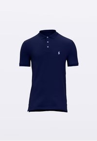 Tummansininen puuvillapikéepaita, jossa on klassinen kaulus, lyhyet hihat, kolmen napin aukko ja pieni kirjailtu logo rinnassa.