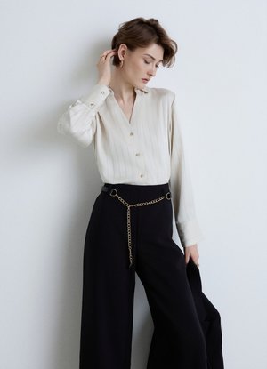 Calliope, CAMICIA TINTA UNITA - Button-down blouse - gesso