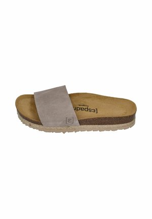 Beige Wildleder-Pantolette mit Korksohle und flachem geflochtenem Besatz, gepolsterte Innensohle, einzelner breiter Riemen über dem Fußrücken.