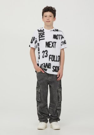 Terranova CON SCRITTE STILE GHOST - T-shirt con stampa - bianco ottico
