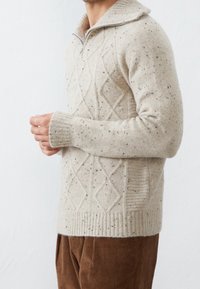 Pier One Stickad tröja - mottled beige