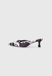 Unselected, cow print