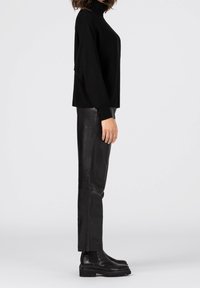 HALLHUBER Sweter