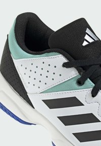 adidas Performance COURT STABIL - Chaussures de volley - cloud white   core black   lucid blue