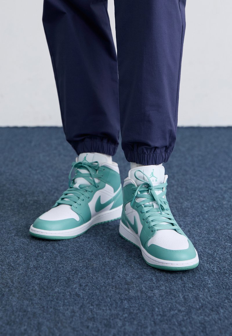 Jordan AIR JORDAN 1 MID - Baskets montantes - white/cannon/blanc ...