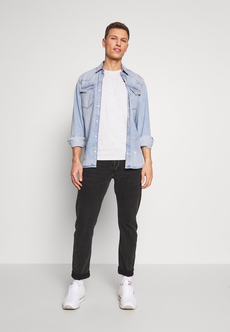 Herren T-Shirts basic | TOM TAILOR BASIC T-SHIRT 3 PACK T-Shirt print middle grey melange/grau - GL23486 Herren T-Shirts basic | TOM TAILOR BASIC T-SHIRT 3 PACK T-Shirt print middle grey melange/grau - GL23486