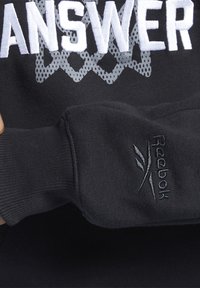 Reebok Classic IVERSON HOODIE - Luvtröja - black