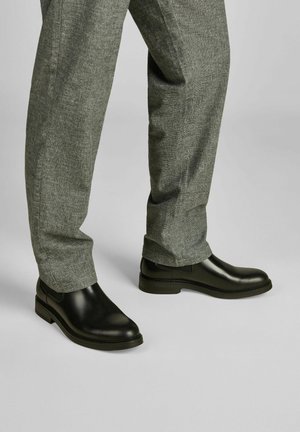 Klasične gležnjače - schwarz