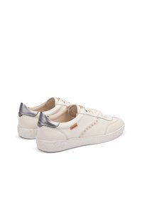 Pikolinos Baskets basses - white