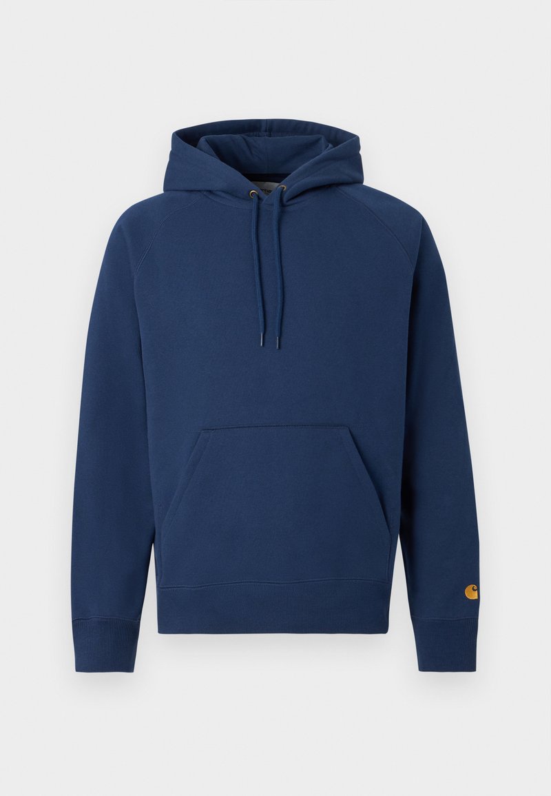 Sweat à capuche bleu marine en tissu doux avec une poche kangourou, une capuche à cordon de serrage et un accent de logo sur la manche gauche.