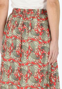 Seaside SANKT CLAUD  - Wikkelrok - paisley raspberry