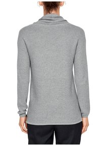 Maglione grigio lavorato a maglia con colletto a cowl, maniche lunghe e texture a coste, caratterizzato da una vestibilità comoda e un orlo dritto nella parte inferiore.