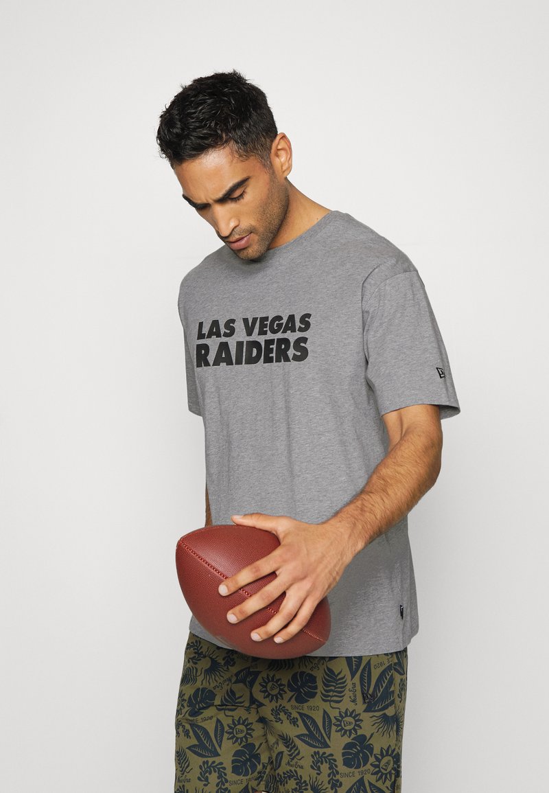 Herren Shirts | New Era NFL LAS VEGAS RAIDERS WASHED PACK WORDMARK OVERSIZED TEE Sport T-shirt grey/grau - YP66337 Herren Shirts | New Era NFL LAS VEGAS RAIDERS WASHED PACK WORDMARK OVERSIZED TEE Sport T-shirt grey/grau - YP66337