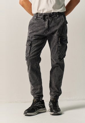 Koroshi, Cargo trousers - black